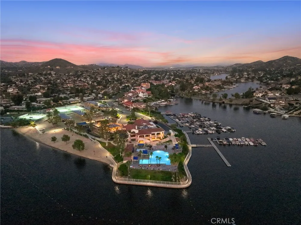 30199 Windward Drive Canyon Lake, CA 92587