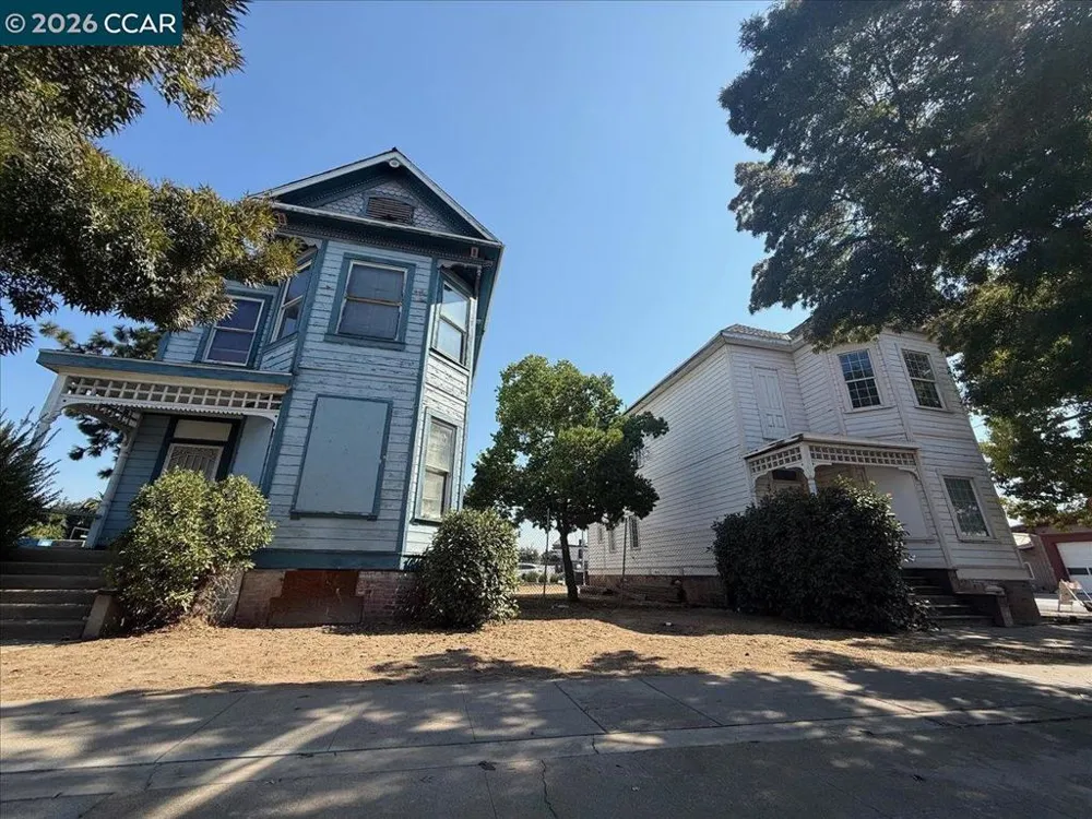 151 S 3Rd Ave Oakdale, CA 95361