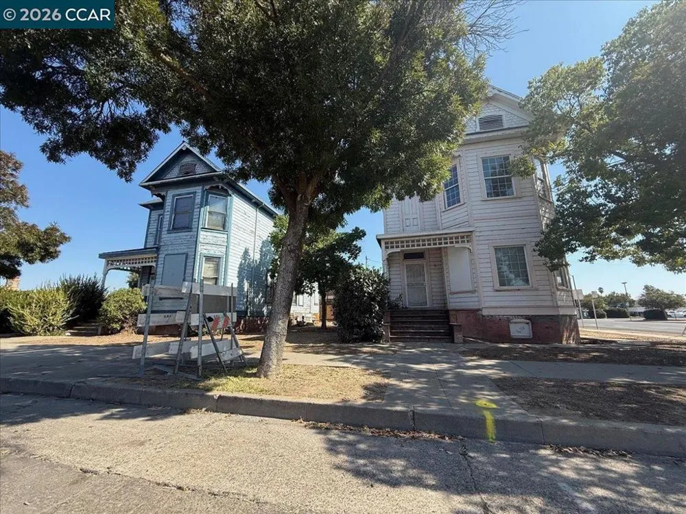151 S 3Rd Ave Oakdale, CA 95361
