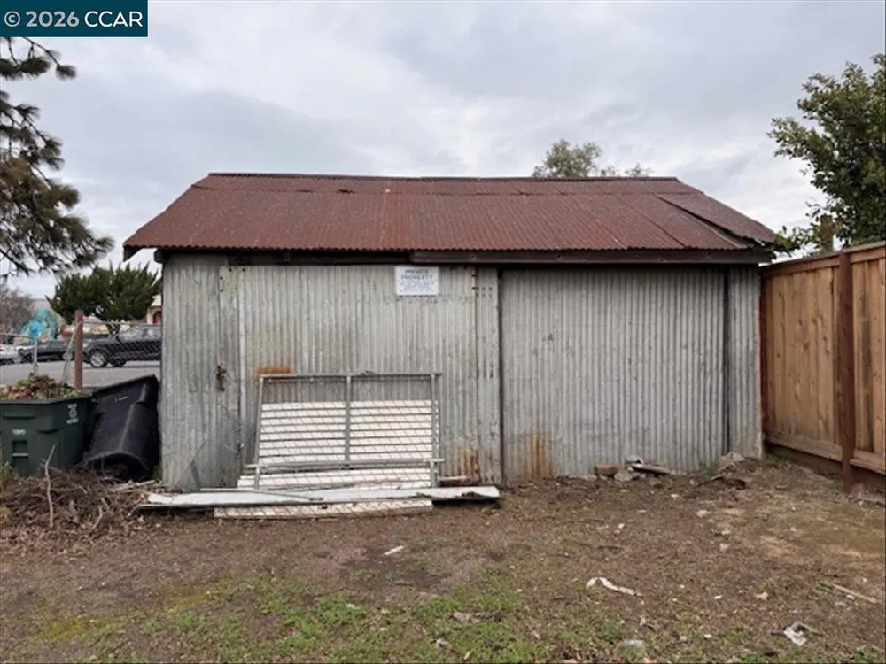 151 S 3Rd Ave Oakdale, CA 95361