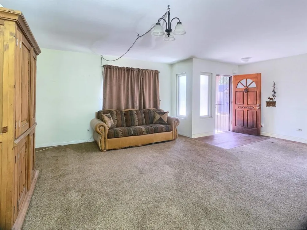 12706 Julian Ave Lakeside, CA 92040