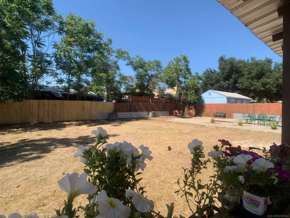 12706 Julian Ave Lakeside, CA 92040
