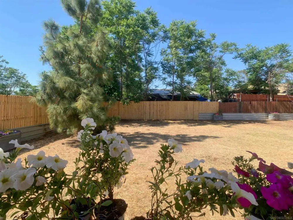 12706 Julian Ave Lakeside, CA 92040