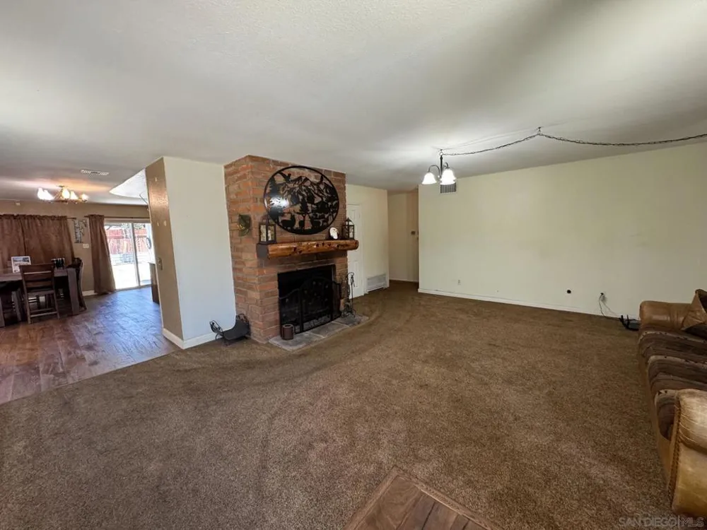 12706 Julian Ave Lakeside, CA 92040