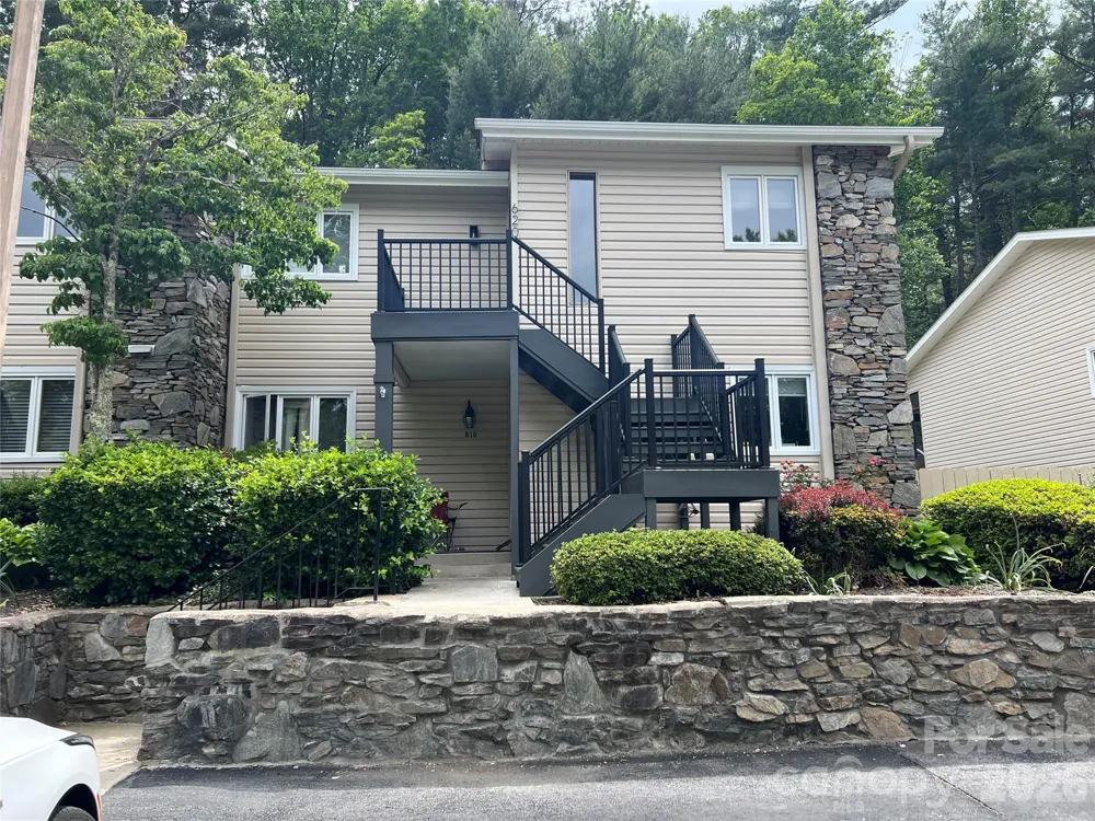 610 Britton Creek Drive Hendersonville, NC 28791