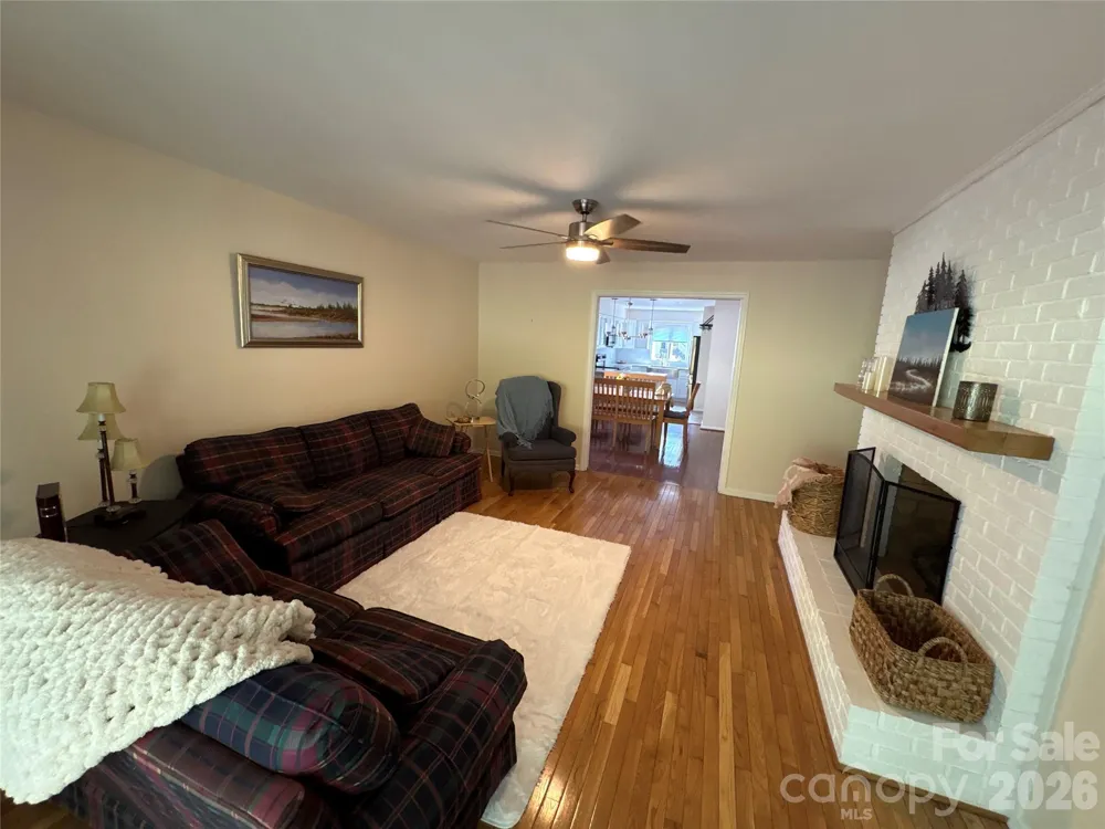 610 Britton Creek Drive Hendersonville, NC 28791