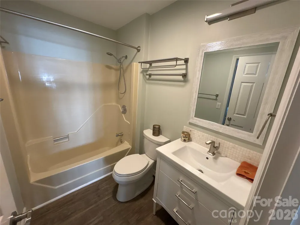 610 Britton Creek Drive Hendersonville, NC 28791