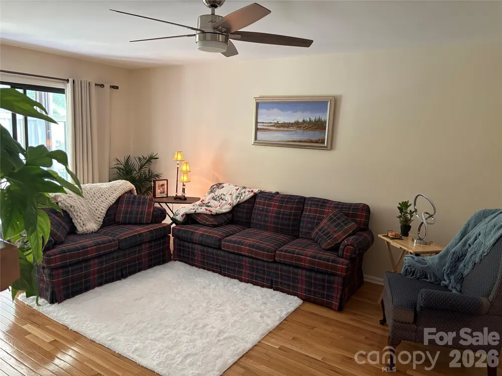 610 Britton Creek Drive Hendersonville, NC 28791