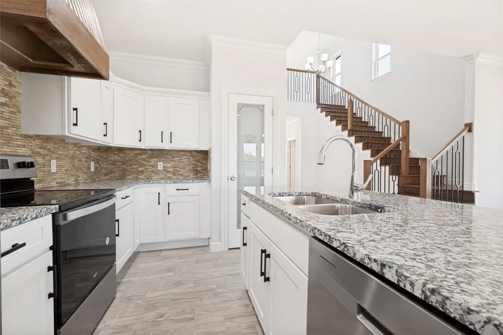 121 County Road 3471 Paradise, TX 76073