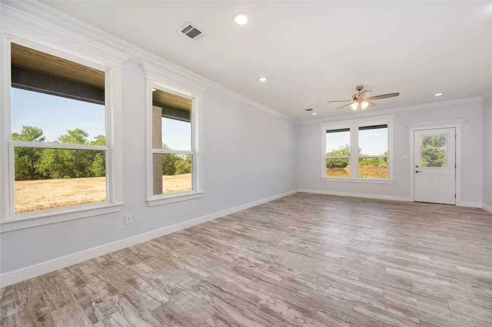121 County Road 3471 Paradise, TX 76073