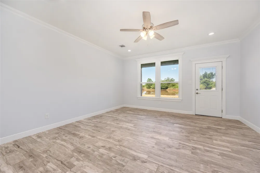 121 County Road 3471 Paradise, TX 76073
