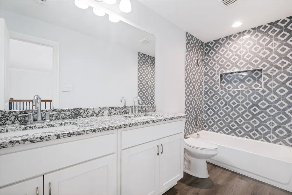 121 County Road 3471 Paradise, TX 76073