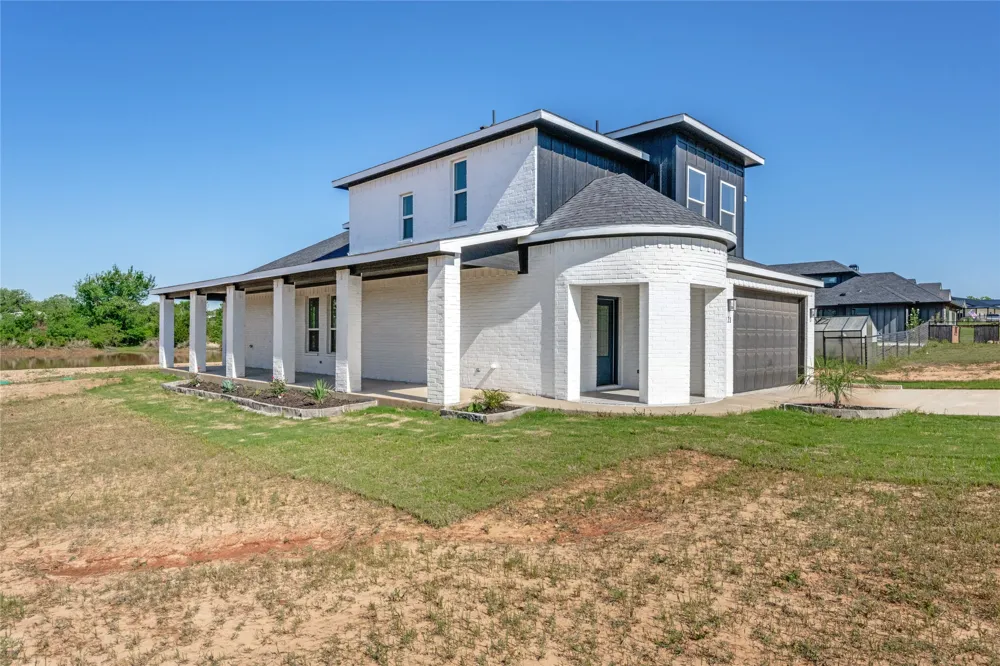 121 County Road 3471 Paradise, TX 76073