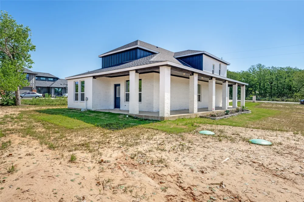 121 County Road 3471 Paradise, TX 76073