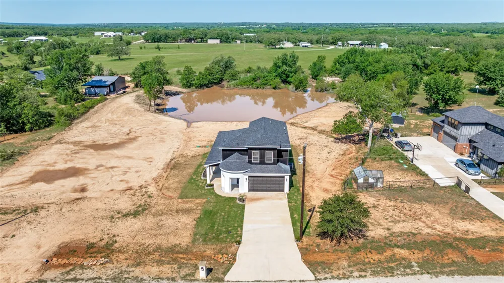 121 County Road 3471 Paradise, TX 76073
