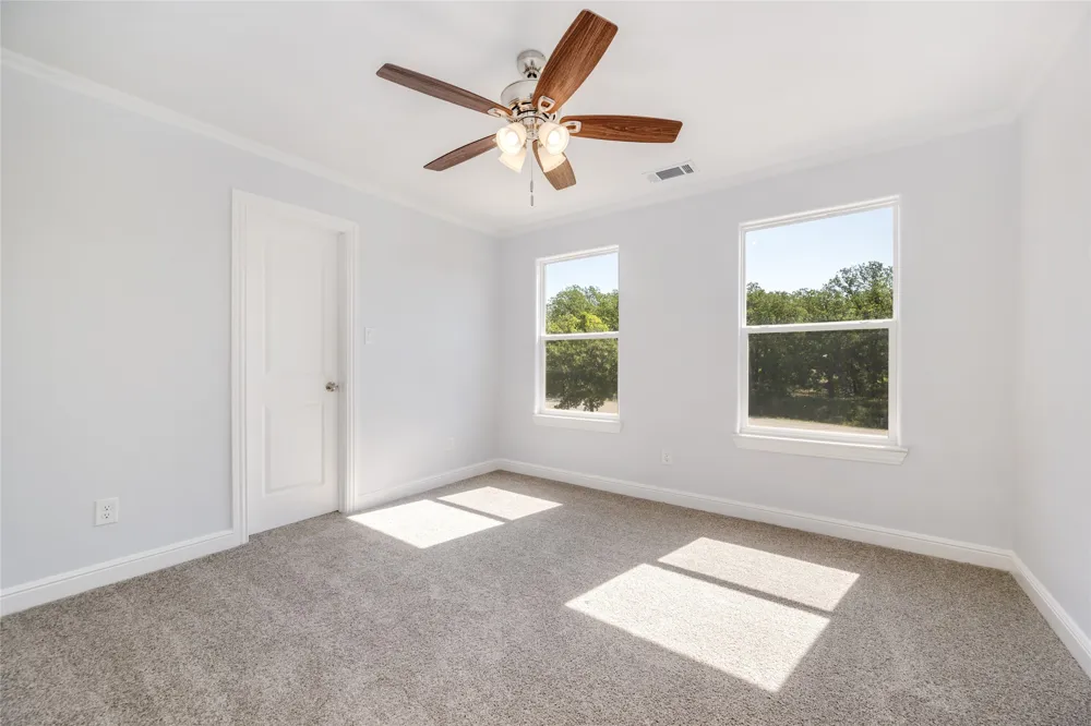 121 County Road 3471 Paradise, TX 76073