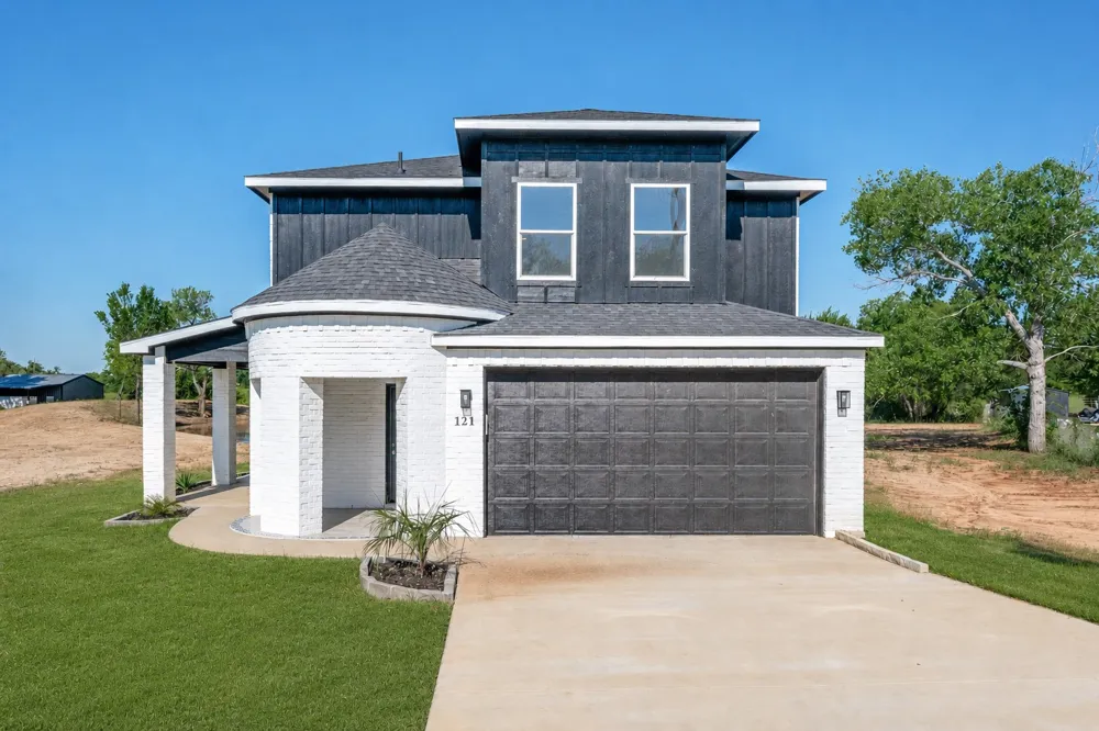 121 County Road 3471 Paradise, TX 76073