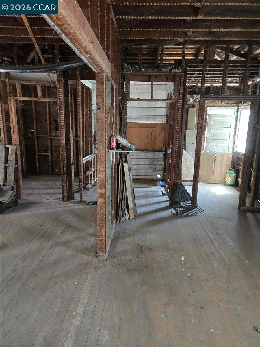 161 S 3Rd Ave Oakdale, CA 95361