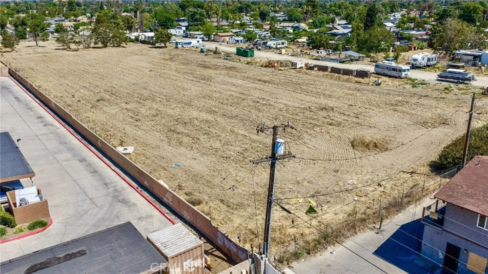 26405 Girard Hemet, CA 92544