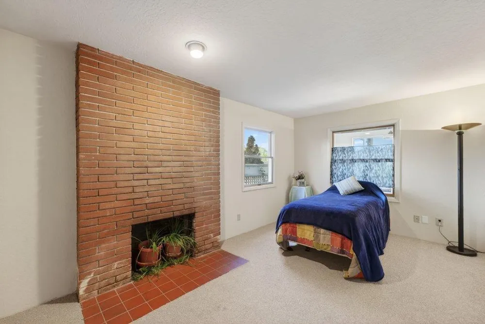 1010 Pelton Avenue Santa Cruz, CA 95060