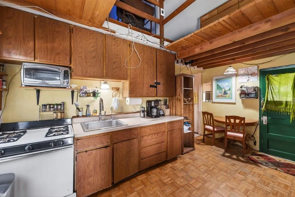 1010 Pelton Avenue Santa Cruz, CA 95060