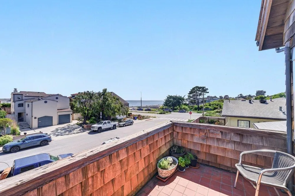 1010 Pelton Avenue Santa Cruz, CA 95060