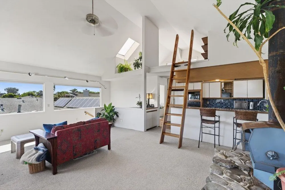 1010 Pelton Avenue Santa Cruz, CA 95060