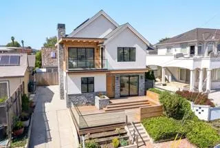 1010 Pelton Avenue Santa Cruz, CA 95060