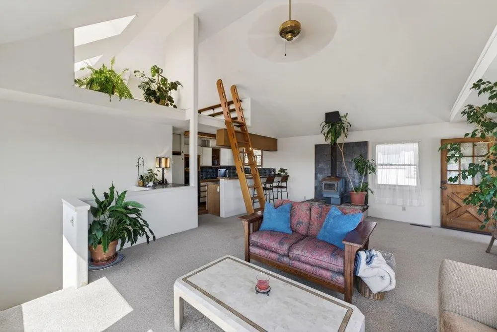 1010 Pelton Avenue Santa Cruz, CA 95060