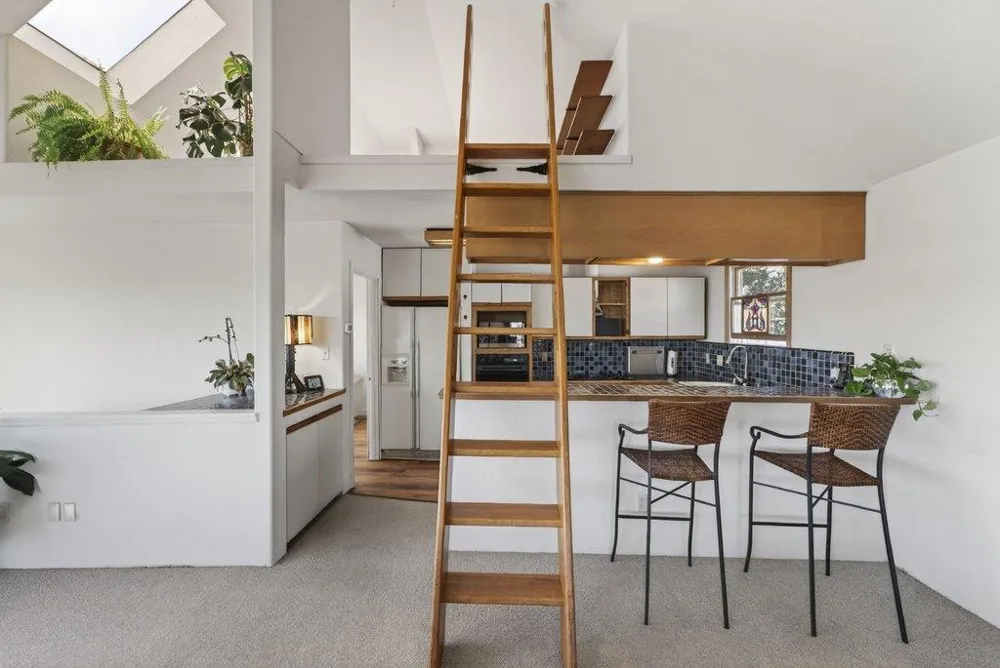 1010 Pelton Avenue Santa Cruz, CA 95060
