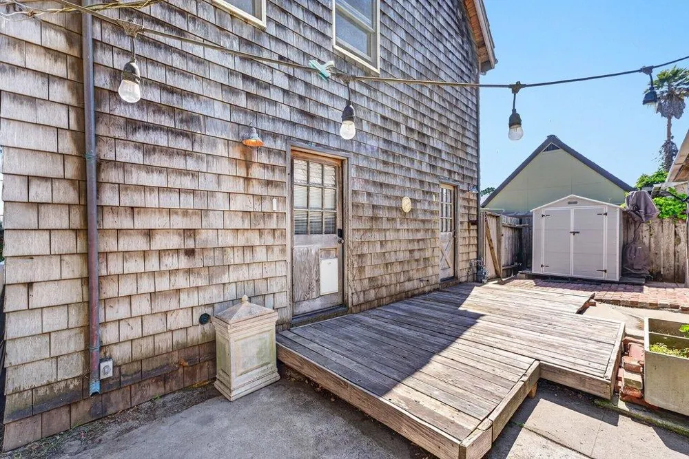 1010 Pelton Avenue Santa Cruz, CA 95060