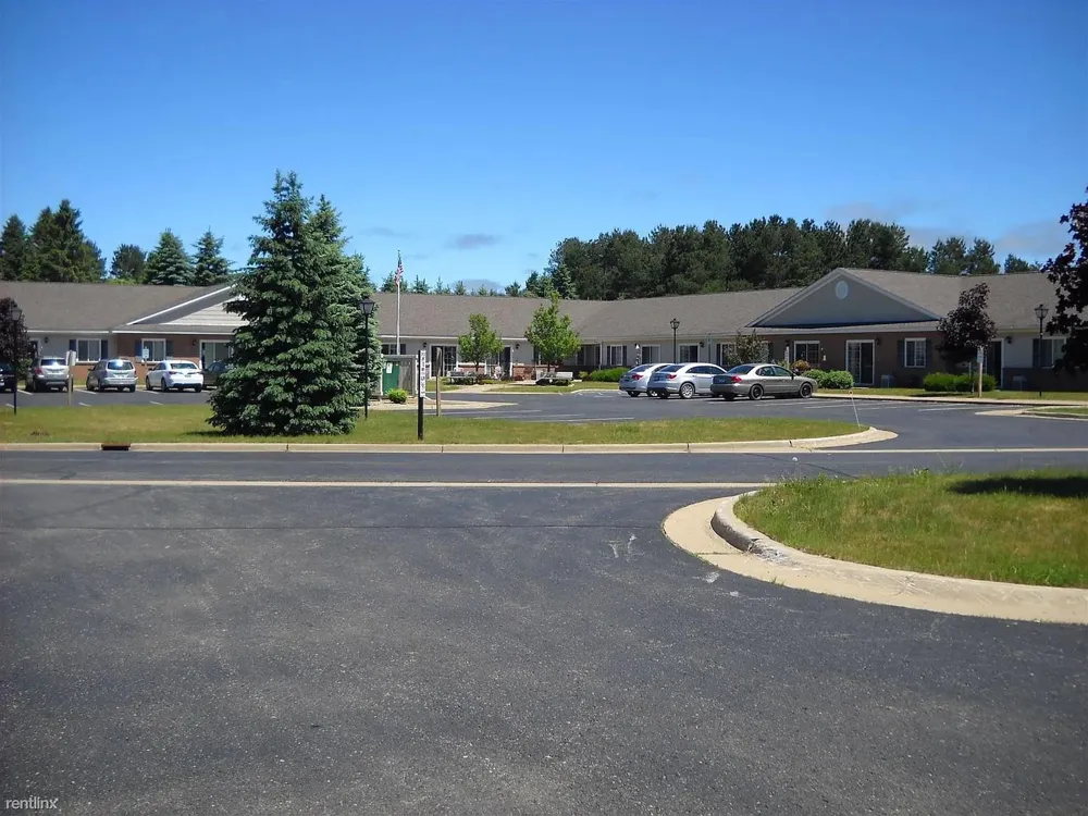 532 Michigan Ave Other, MI 49663