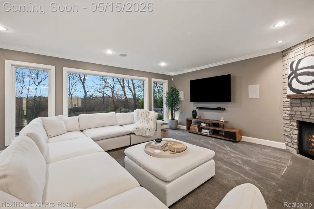 12385 Boulder Pass Drive Brighton Township, MI 48380