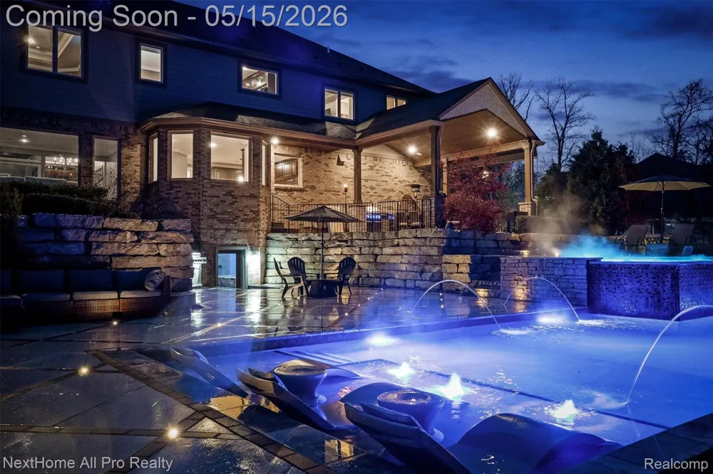 12385 Boulder Pass Drive Brighton Township, MI 48380