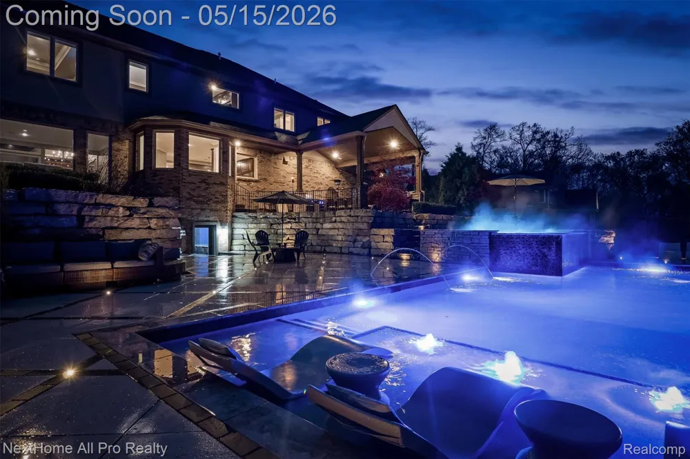 12385 Boulder Pass Drive Brighton Township, MI 48380