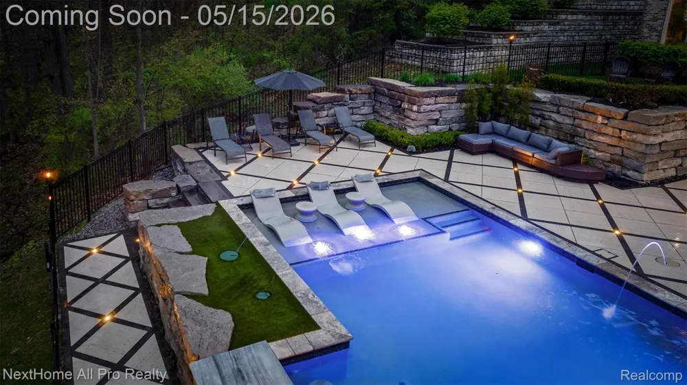 12385 Boulder Pass Drive Brighton Township, MI 48380