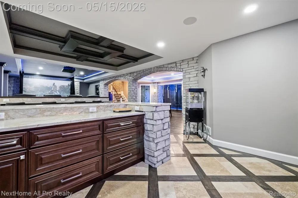 12385 Boulder Pass Drive Brighton Township, MI 48380