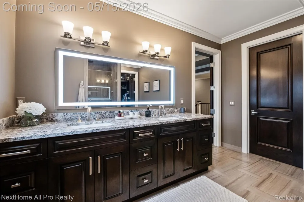 12385 Boulder Pass Drive Brighton Township, MI 48380