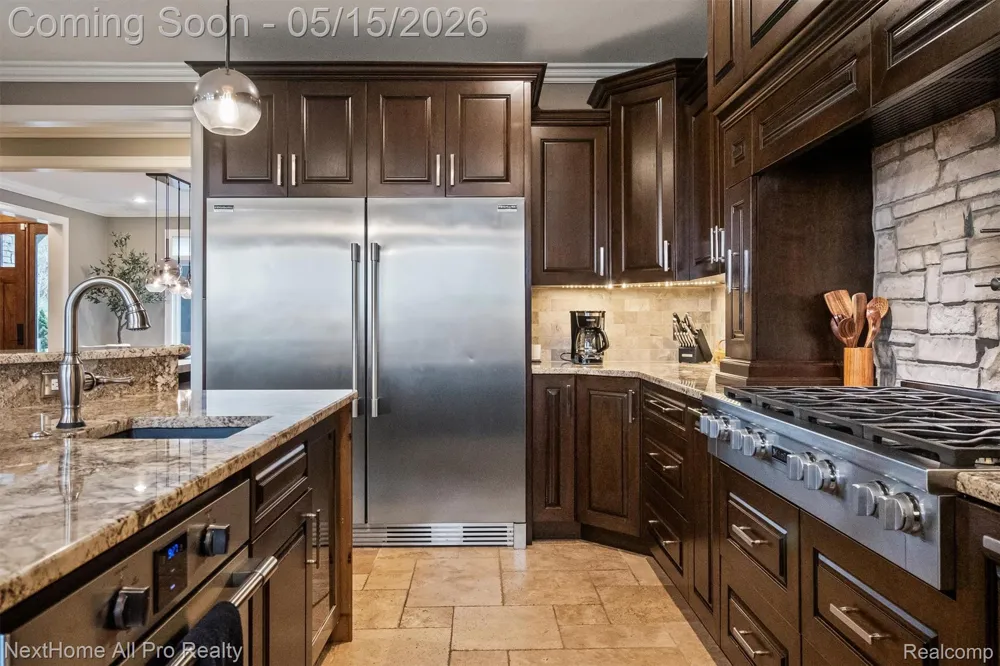 12385 Boulder Pass Drive Brighton Township, MI 48380