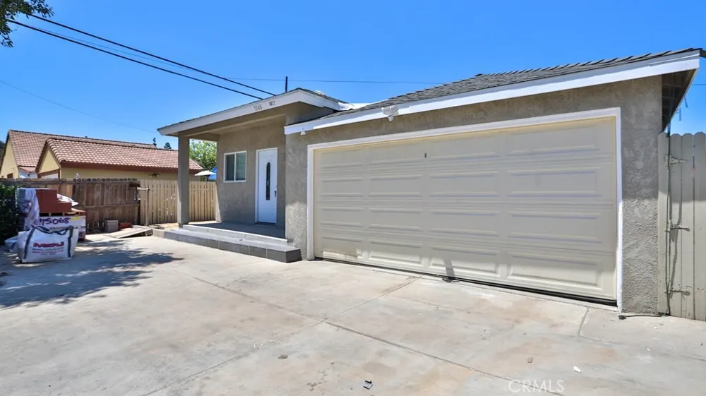 1246 S Baker Street Santa Ana, CA 92707