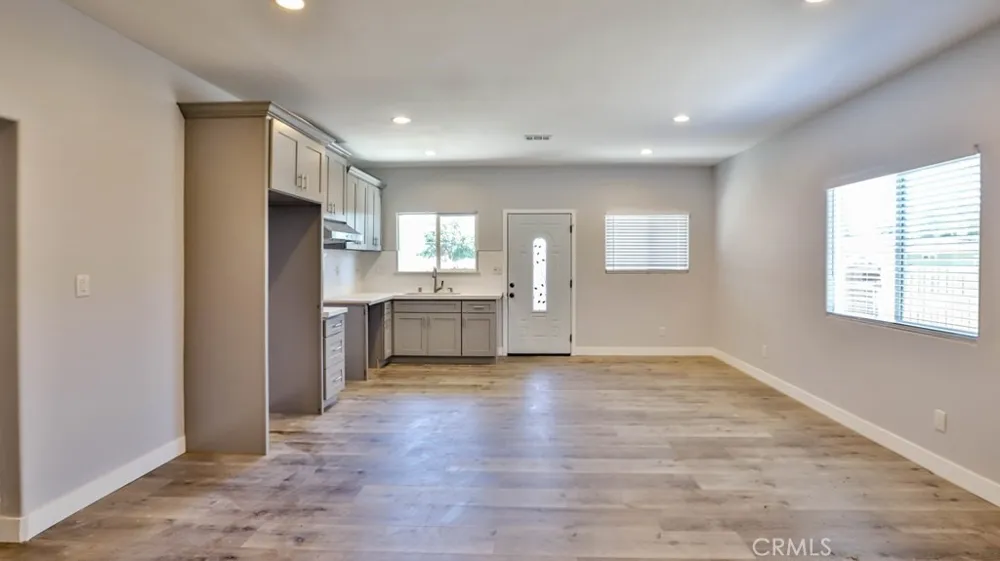 1246 S Baker Street Santa Ana, CA 92707