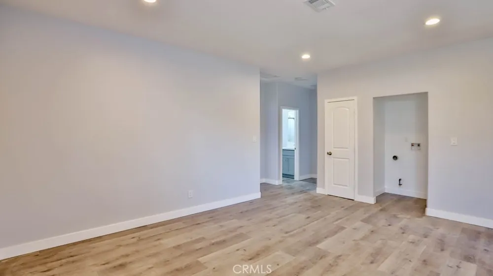1246 S Baker Street Santa Ana, CA 92707