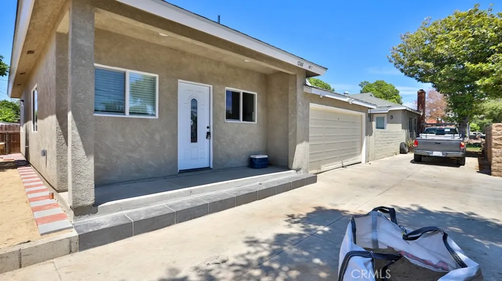 1246 S Baker Street Santa Ana, CA 92707