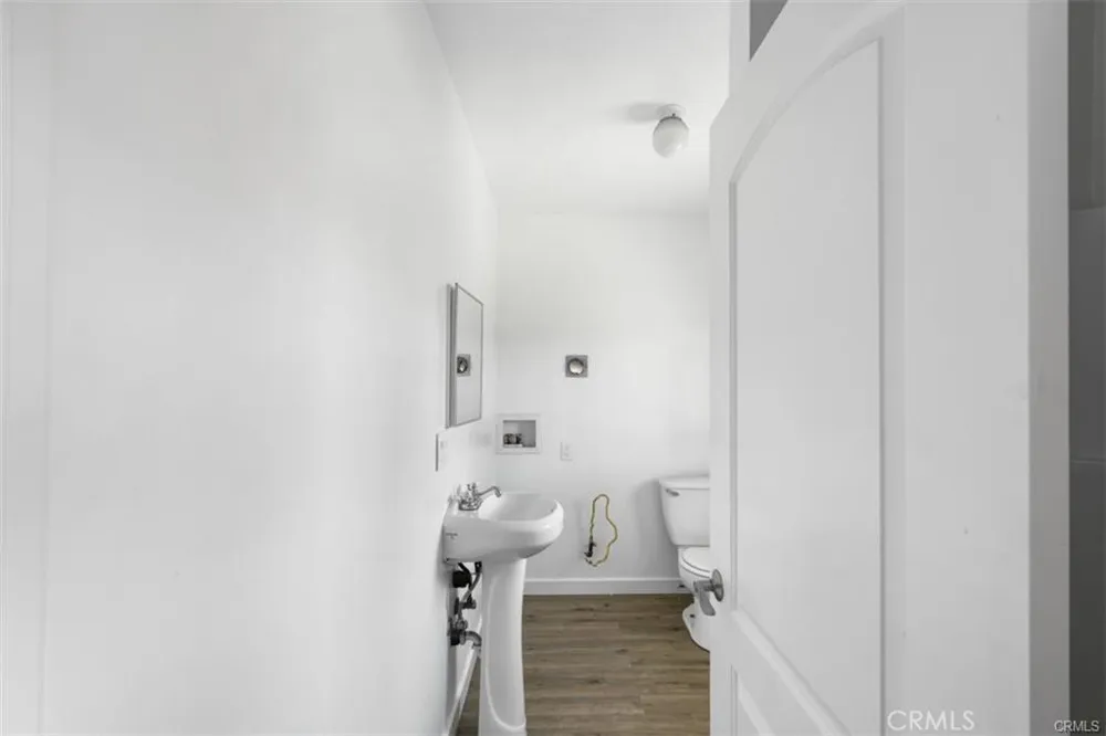 1246 S Baker Street Santa Ana, CA 92707