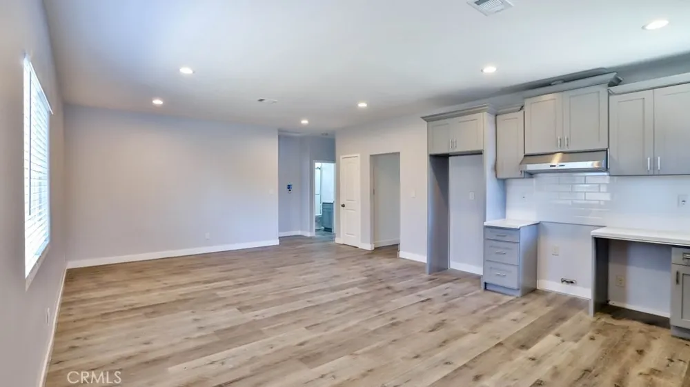 1246 S Baker Street Santa Ana, CA 92707