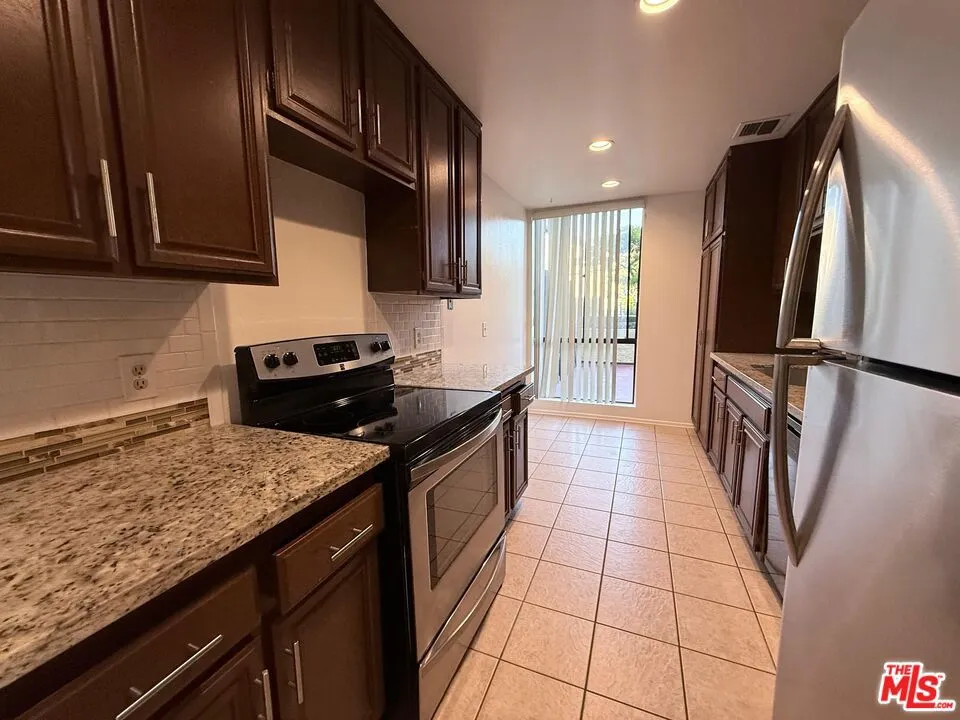 4000 Via Marisol #105 Los Angeles, CA 90042