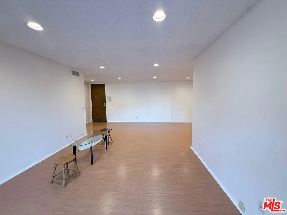 4000 Via Marisol #105 Los Angeles, CA 90042