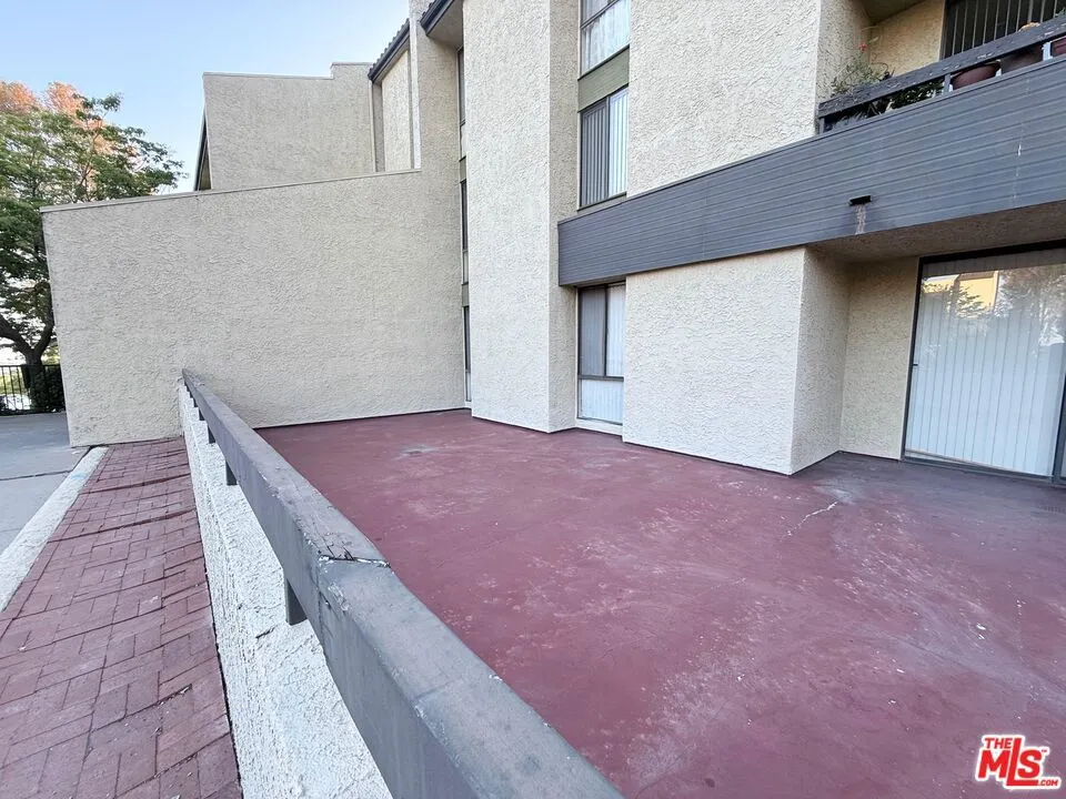 4000 Via Marisol #105 Los Angeles, CA 90042