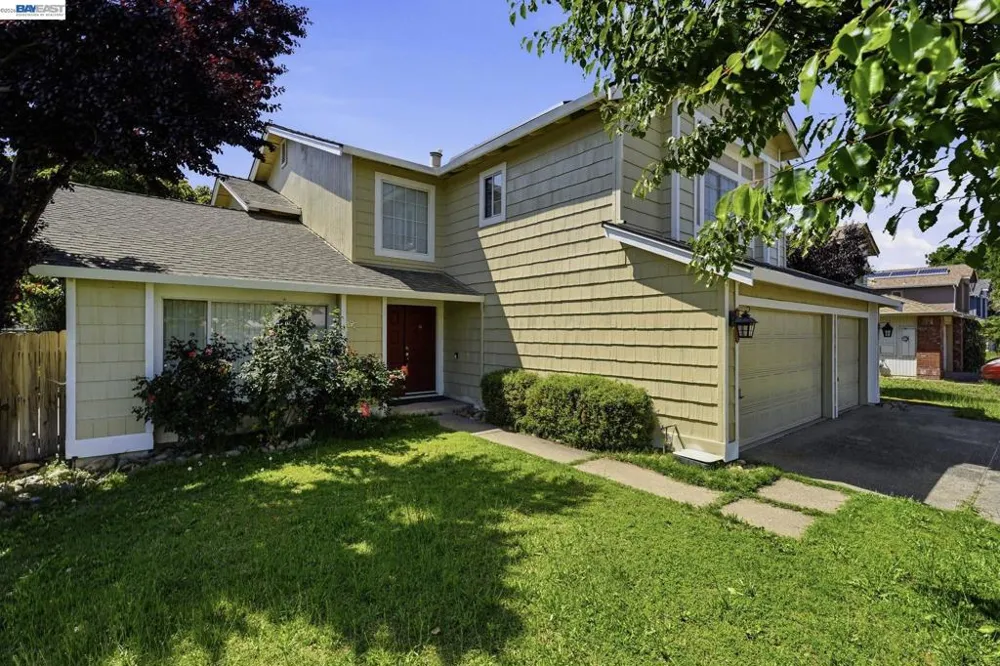 1137 Hidden Meadow Pl Manteca, CA 95337