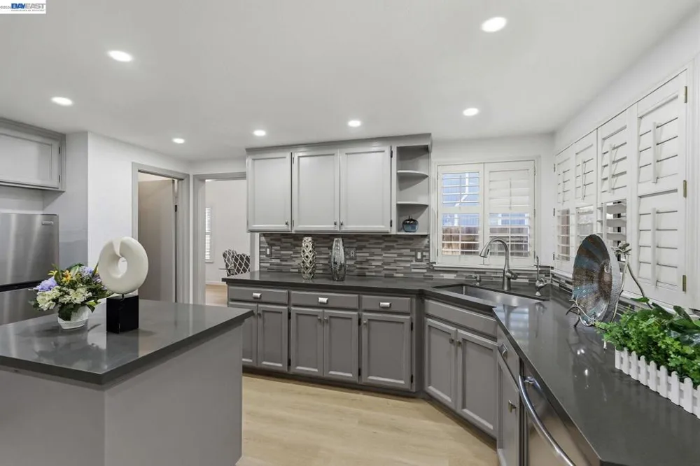 1137 Hidden Meadow Pl Manteca, CA 95337